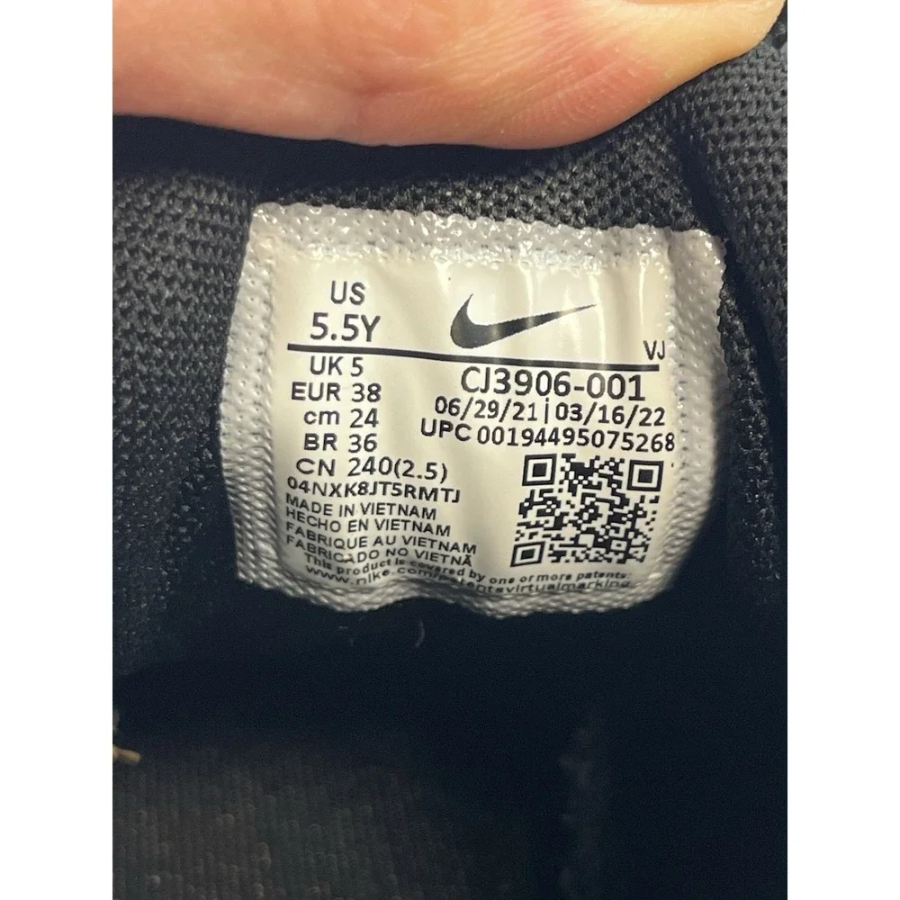 Nike Air Max 95 Recraft 'Triple Black' Youth Size 5.5 Shoes Sneakers CJ3906-001